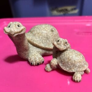 Quarry Critters Tory & Taz Turtles" figurines,crafted by Second Nature Designs
